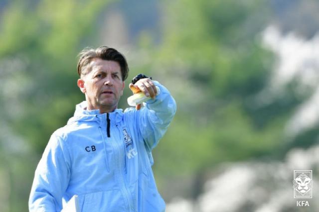 开云体育下载APP-韩国女足主帅扬言要创造历史 海外球员让球队和谐